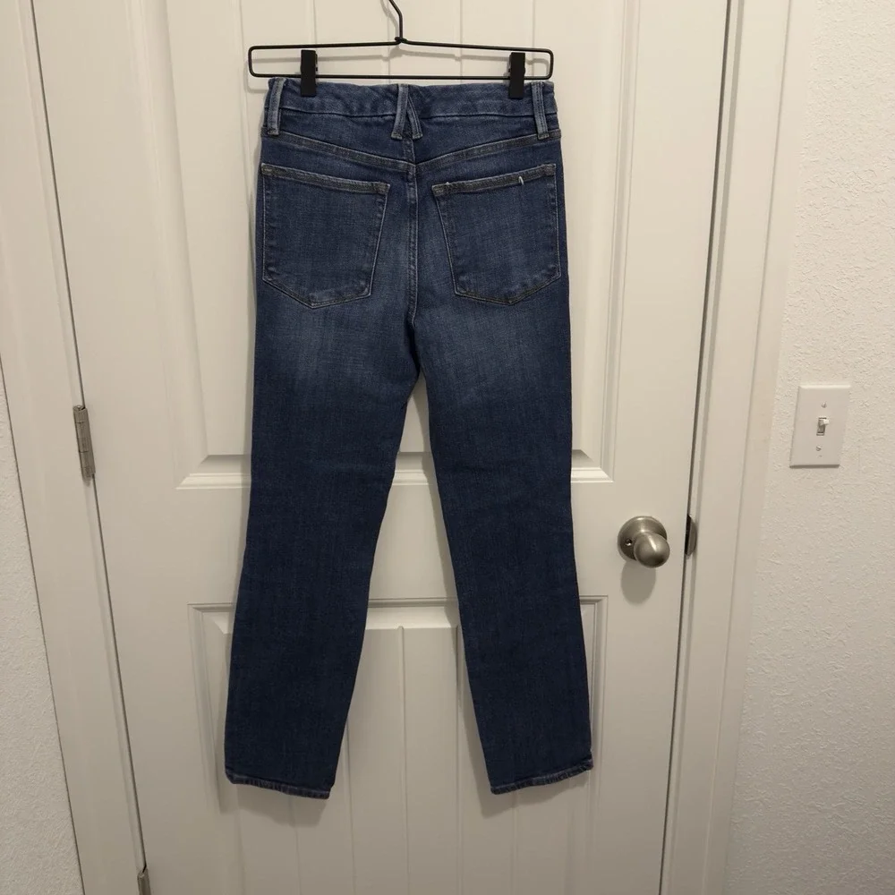 Good American Women's Jean Medium Wash Distressed Straight Leg Jeans Size‎ 6/28